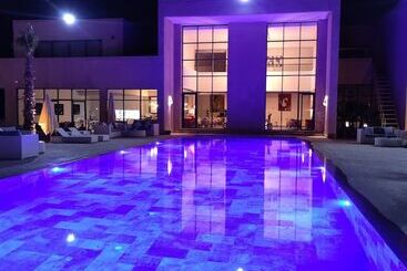 هتل Sumahan Suites & Spa