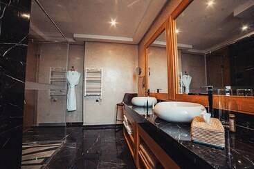 هتل Sumahan Suites & Spa