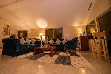 هتل Sumahan Suites & Spa