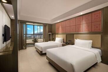 هتل Wyndham Xishuangbanna South Resort