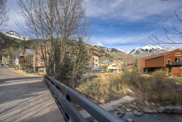 Ore Station 2 By Avantstay Modern Oasis In The Heart Of Telluride W Hot Tub