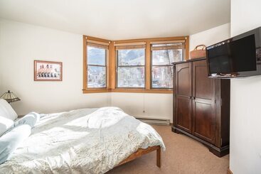 Plunge A By Avantstay Stunning Views & A Block From Lift #7