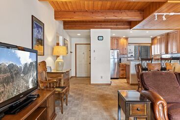 Riverside Condos A103 By Avantstay Condo Close To Downtown, Town Park & Ski Lift #8