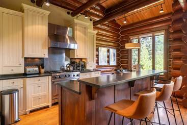 Townhome On The Creek 135 By Avantstay Ski In Ski Out Home W Hot Tub