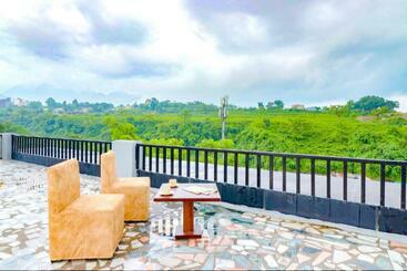 هتل Capital O 91022 Maira Heights