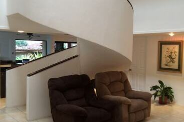 هتل Dream House Escazu