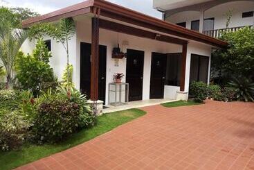 هتل Lime House