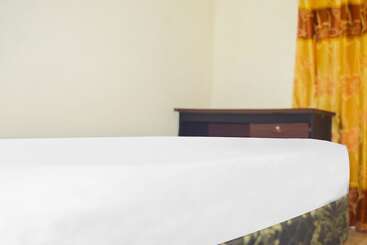 هتل Oyo 91491 Zalfa Guest House Syariah