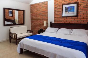 هتل Resort Villa Del Sol