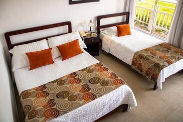 هتل Resort Villa Del Sol