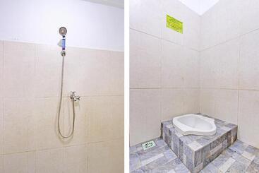 هتل Spot On 91521 Mayong Guesthouse