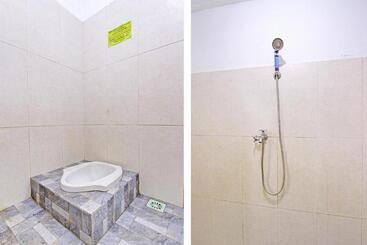 هتل Spot On 91521 Mayong Guesthouse