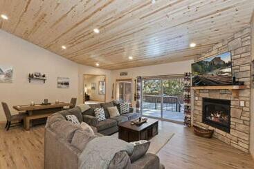 Lazy Bear Lodge By Avantstay Pine Tree Paradise W Game Room