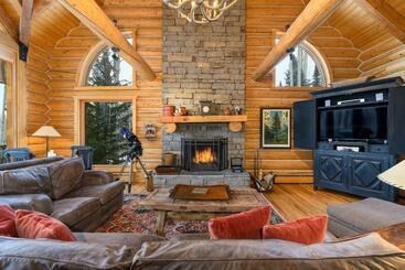 Snowdrift Cabin By Avantstay Breathtaking Home W Prime Ski Access