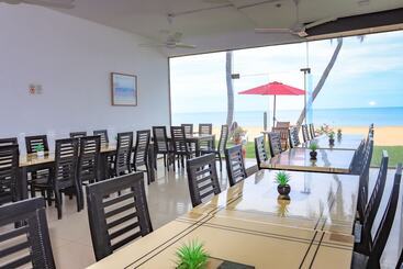 تختخواب و صبحانه New Tristar Beach