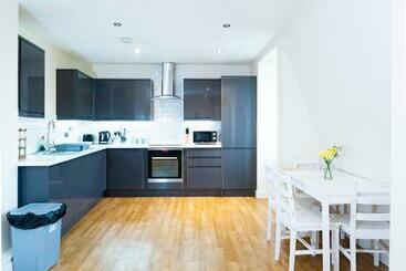 Cosy Apartment   14 Charlotte House