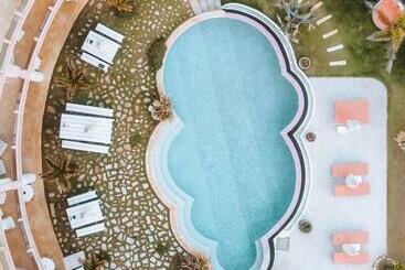 هتل Belika Beach Club