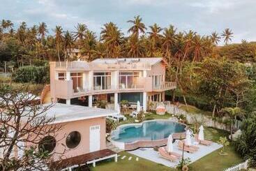 هتل Belika Beach Club