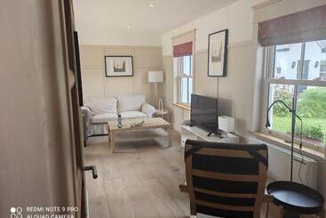پانسیون The Wild Farm Lodge