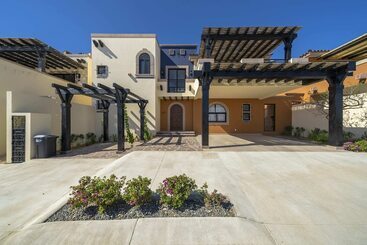 Cabo Beach Cottage, Oceanview, 35 Off Quivira Golf   Direct Access To The Beach