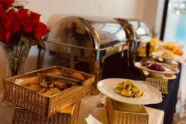 هتل Hôtel Vendôme Douala
