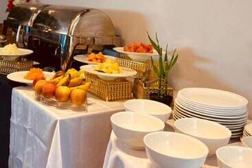 هتل Hôtel Vendôme Douala