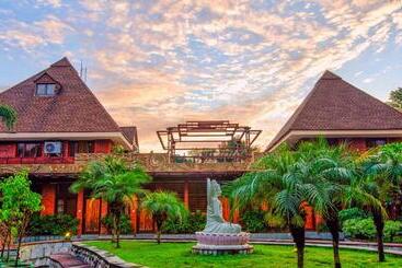 酒店 Shrigo Pyramid Home Divine   A Wellness Resort