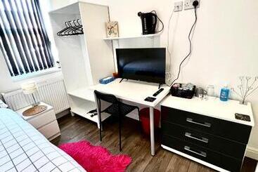 پانسیون Deluxe En Suite Room In Cv1