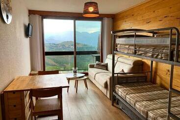 Жильё для туристов Appartement Avec Balcon Au Pied Des Pistes De Ski