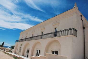 تختخواب و صبحانه Antica Masseria Malvezzi