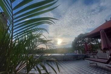 Innora Jungle Resort And Spa