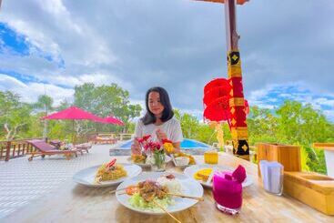 Innora Jungle Resort And Spa