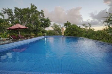 Innora Jungle Resort And Spa