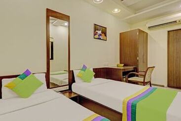 Loharkar Family Hotel L As