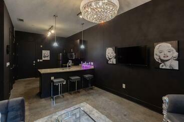 Marilyn’s Atlanta Home In Buckhead