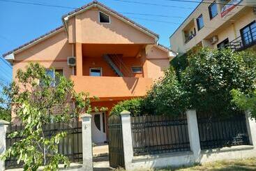 پانسیون Casa Grig