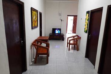 تختخواب و صبحانه 999 Khs Homestay