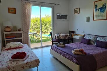 Chambres D Hôtes B&b La Bergeronnette Avec Piscine Couverte Chauffée