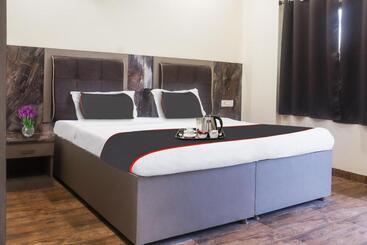Fabhotel The Villa Ii