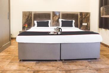 Fabhotel The Villa Ii