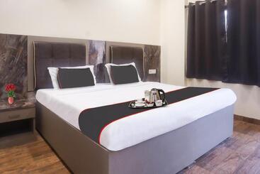 Fabhotel The Villa Ii