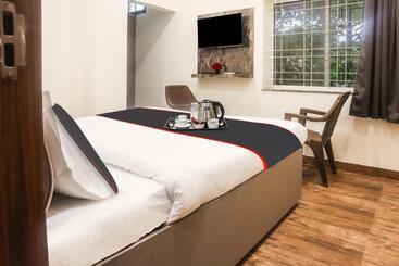 Fabhotel The Villa Ii