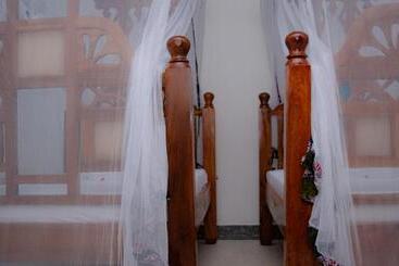 Hotel Jabali Bungalows Lodge