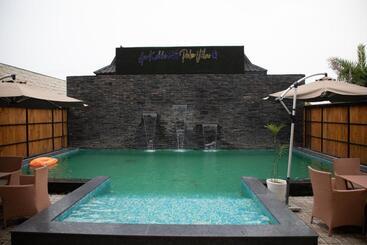 هتل Palm Villas