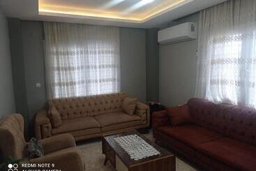 Krali̇yet Konaklari