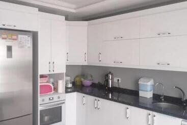 Krali̇yet Konaklari