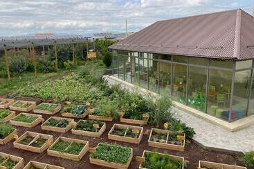 پانسیون Green Training Center