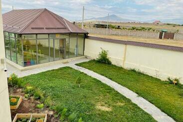 پانسیون Green Training Center
