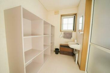 پانسیون Teshikaga Hostel Misato Economy Twin Room   Vacation Stay 98575v