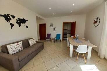 Summer Breeze Apartment   Avola
